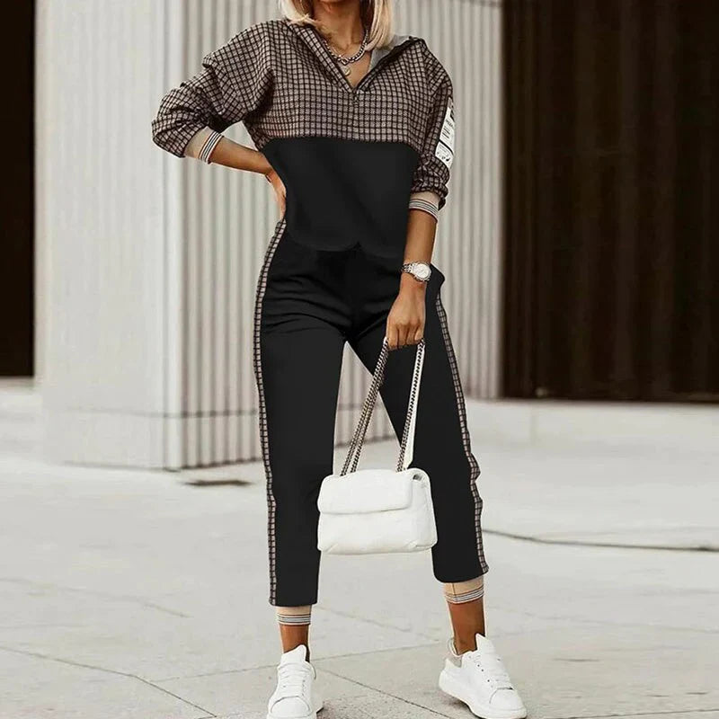 Women's Zip Hoodie & Joggers Set - Two-Piece Athleisure
