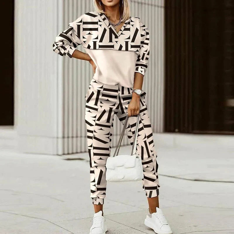 Women's Zip Hoodie & Joggers Set - Two-Piece Athleisure