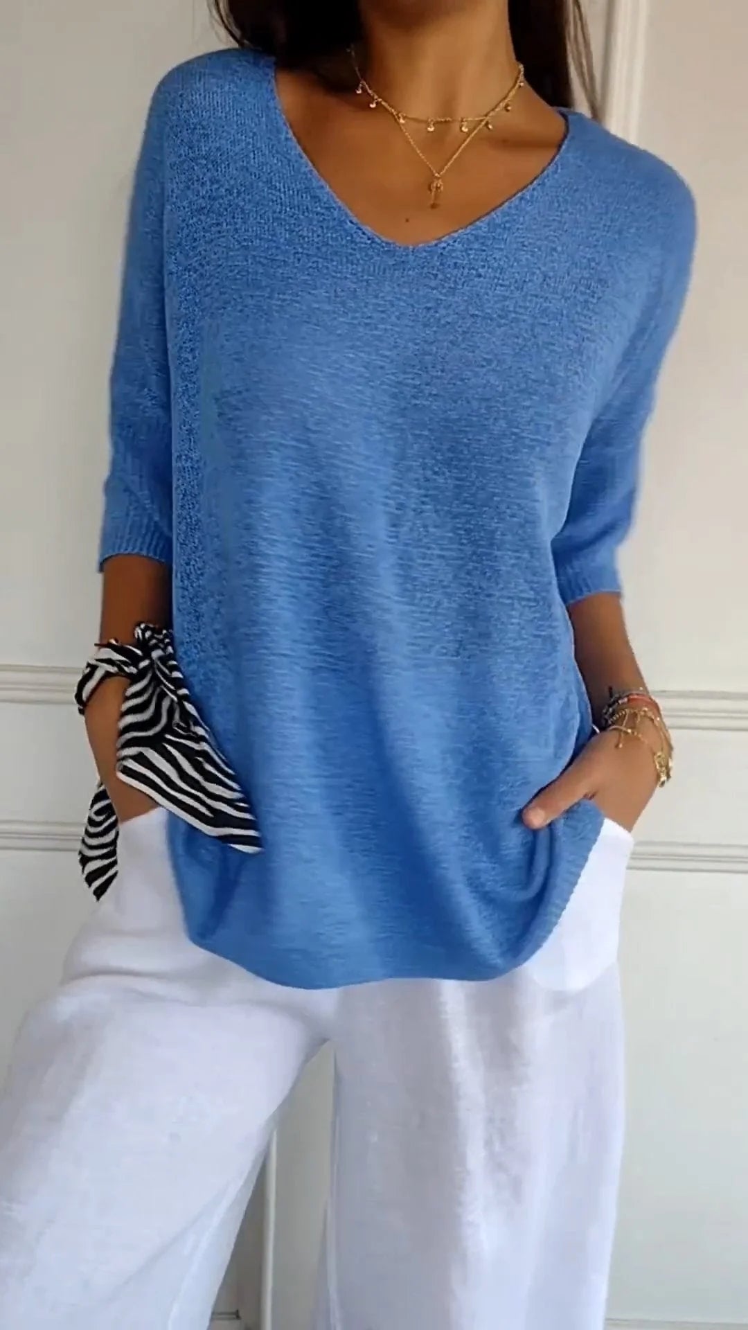 Chic and Stylish Loose V-Neck Top for Women