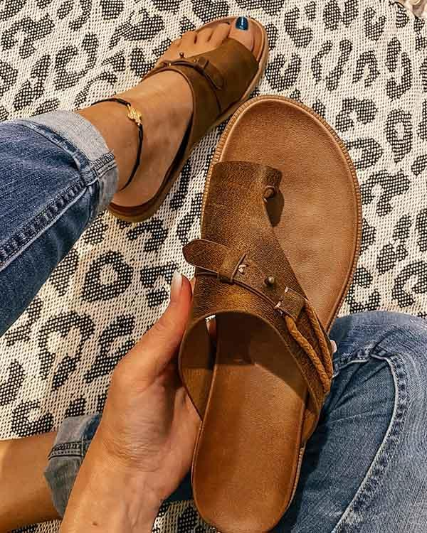 Comfortable and Supportive Open-Toe Sandals with Buckle Design for Women
