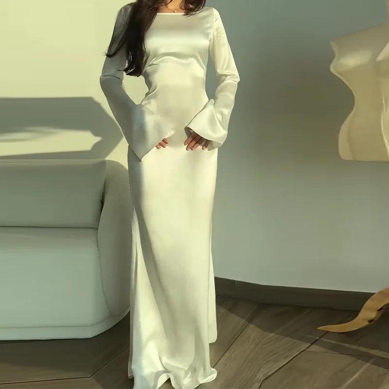 Elegant Long Dress with Flared Sleeves for Women