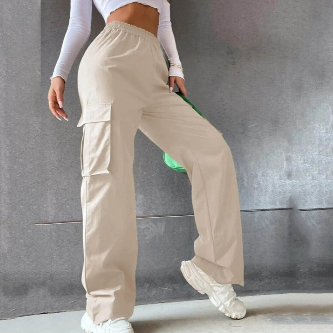 Women's High-Waisted Cargo Trousers - Wide Leg with Multi-Pockets
