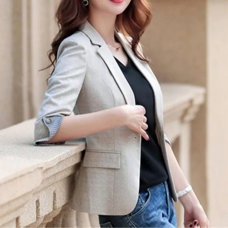 Women's Tailored Blazer - 3/4 Sleeve with Striped Lining