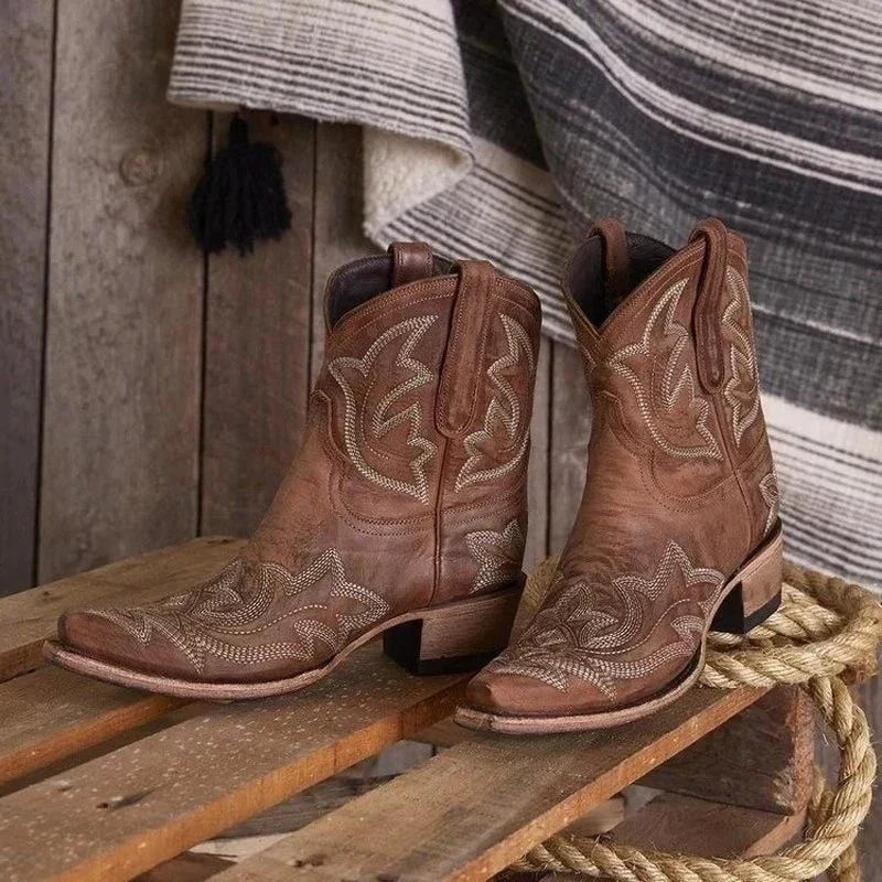 Women's Embroidered Cowboy Boots - Artisanal & Versatile