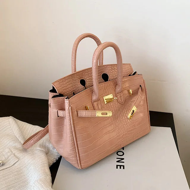 Women's Elegant Handbag - Spacious & Versatile