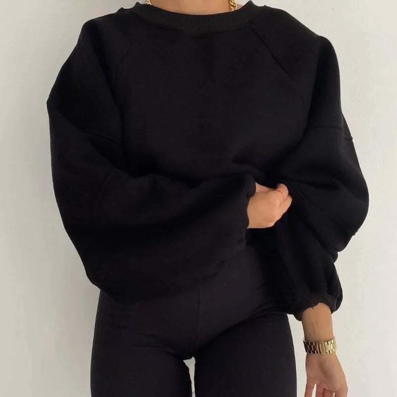 Women's Oversized Crew Neck Sweatshirt - Warm and Stylish
