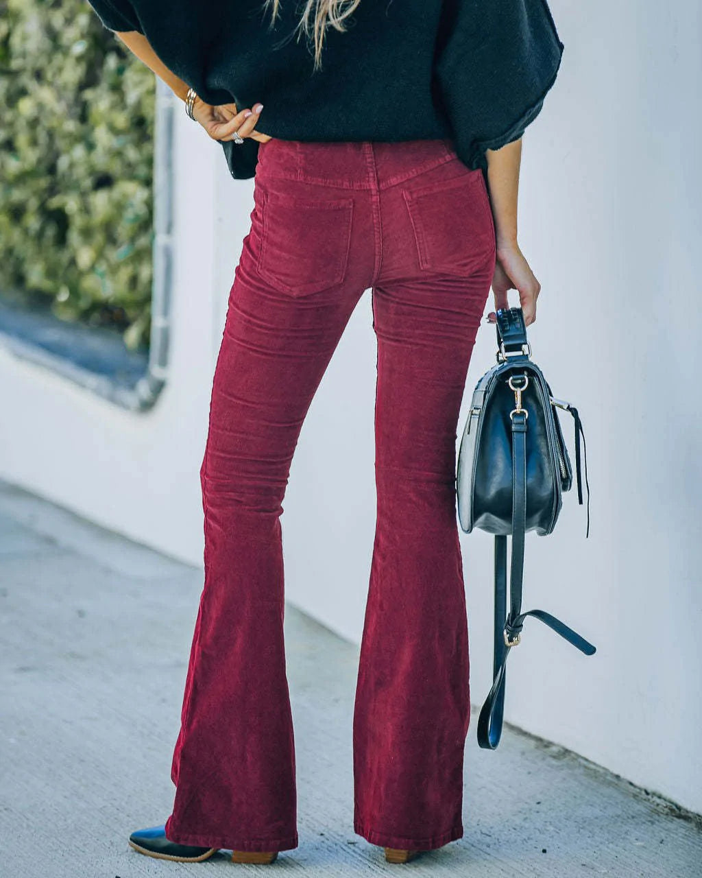 Women's Flared Jeans - High-Waisted Fit