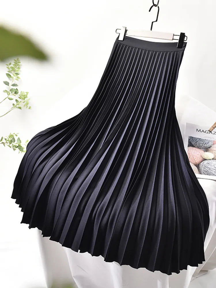 Women's Pleated Midi Skirt - Elastic Waist Detail