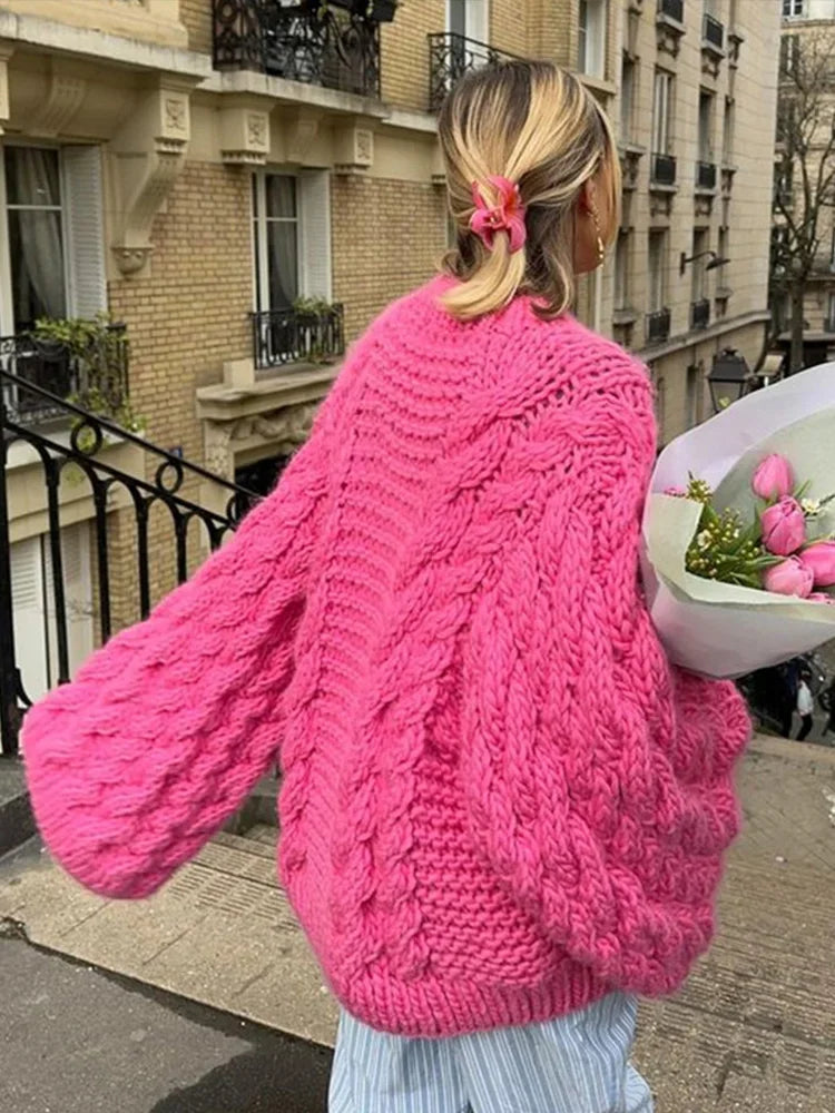Women's Oversized Maxi Jumper - Cable Knit Pattern with Balloon Sleeves