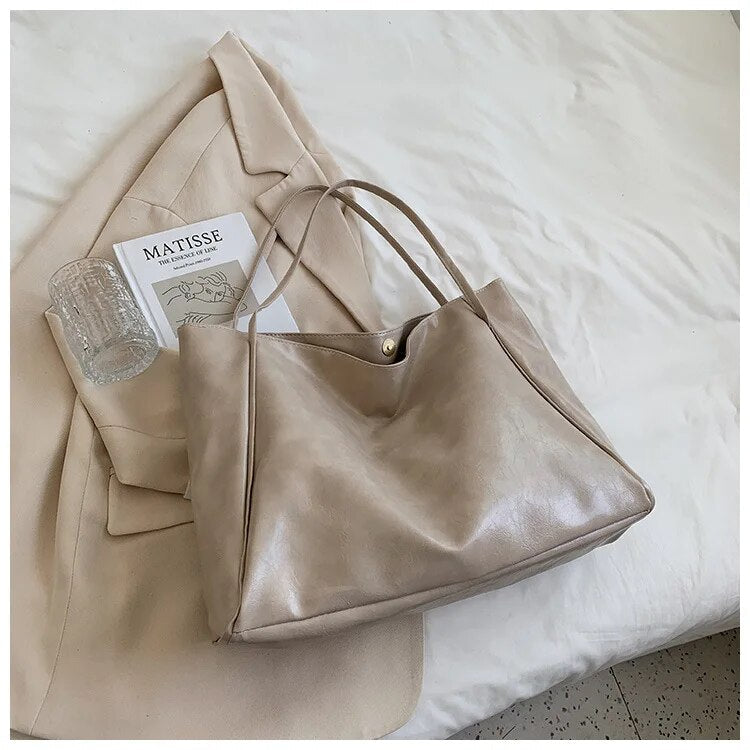 Women's Retro Leather Shoulder Tote Bag - Striking Colour Spacious Sophisticated