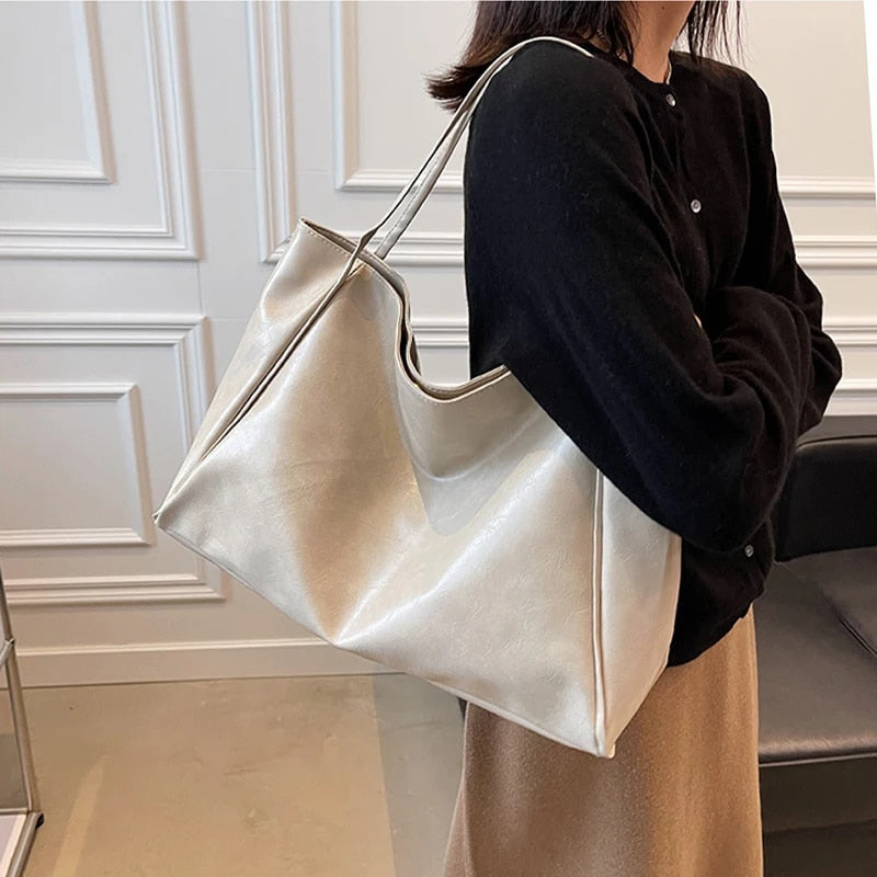 Women's Retro Leather Shoulder Tote Bag - Striking Colour Spacious Sophisticated