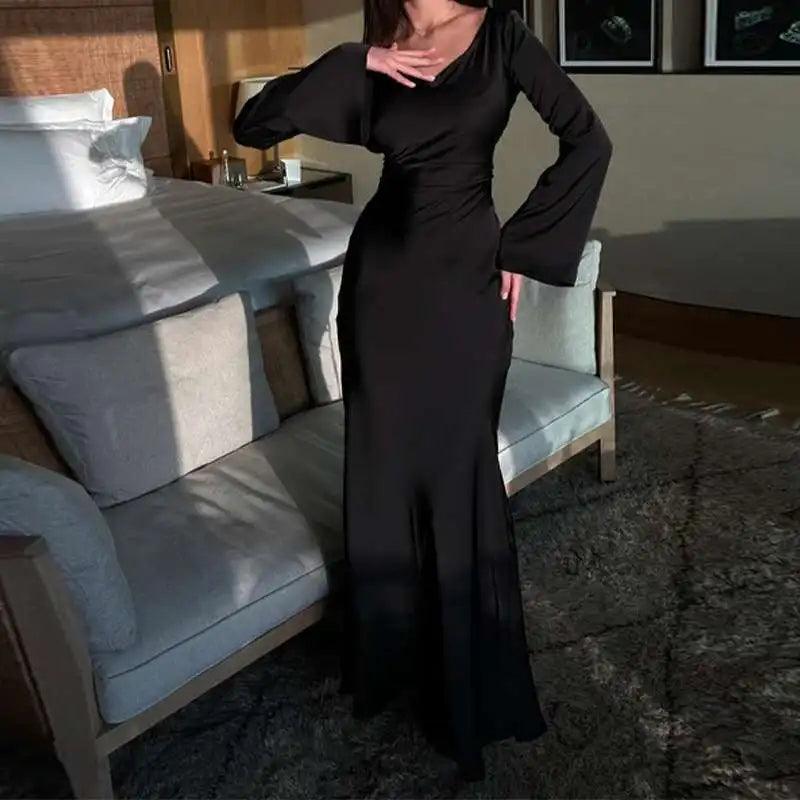 Elegant Long Dress with Flared Sleeves for Women