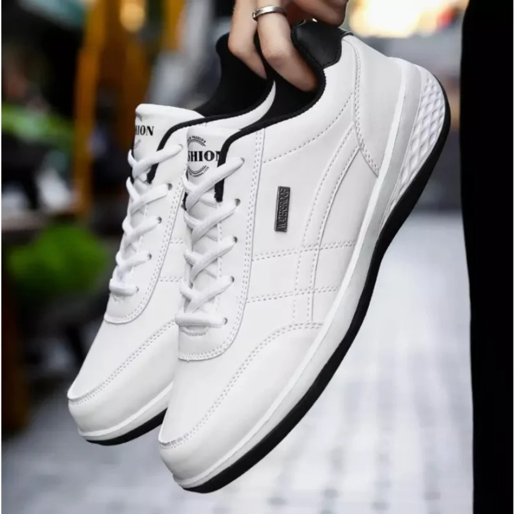Men's Trainers - Lace-Up with Low-Top Design