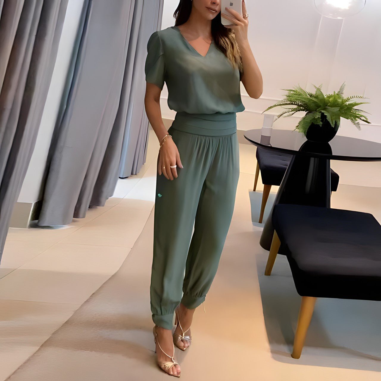 Stylish and Modern Blouse and Trousers Set for Women