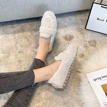 Cozy and Comfortable Plush Slippers for Women