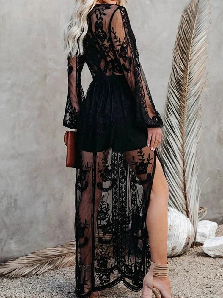 Elegant and Flowing Dress with Lace Design for Women