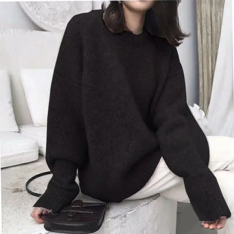 Women's Oversized Knit Jumper - Fashionable and Relaxed