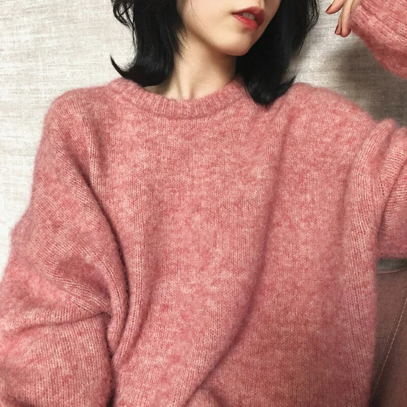 Women's Oversized Knit Jumper - Fashionable and Relaxed