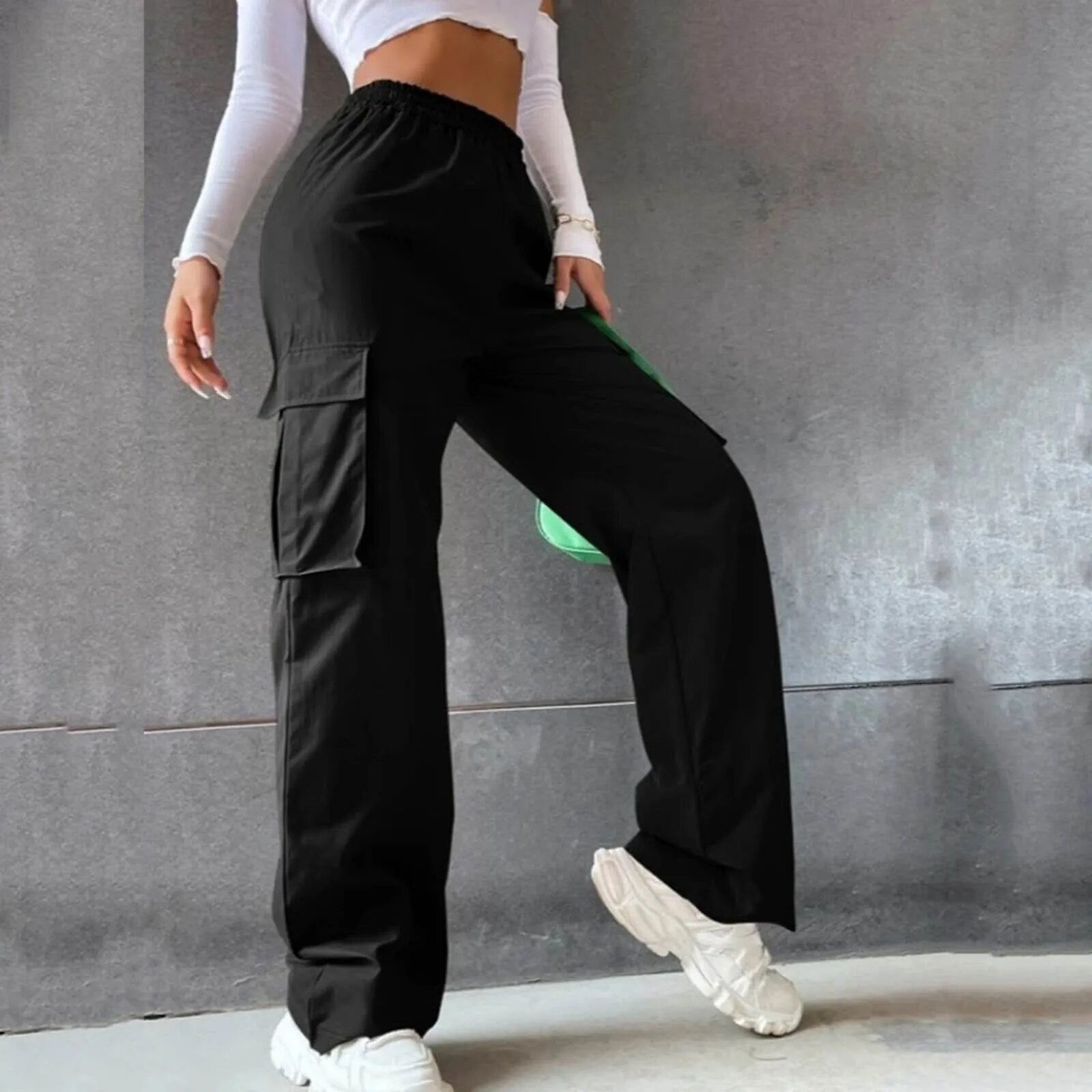 Women's High-Waisted Cargo Trousers - Wide Leg with Multi-Pockets